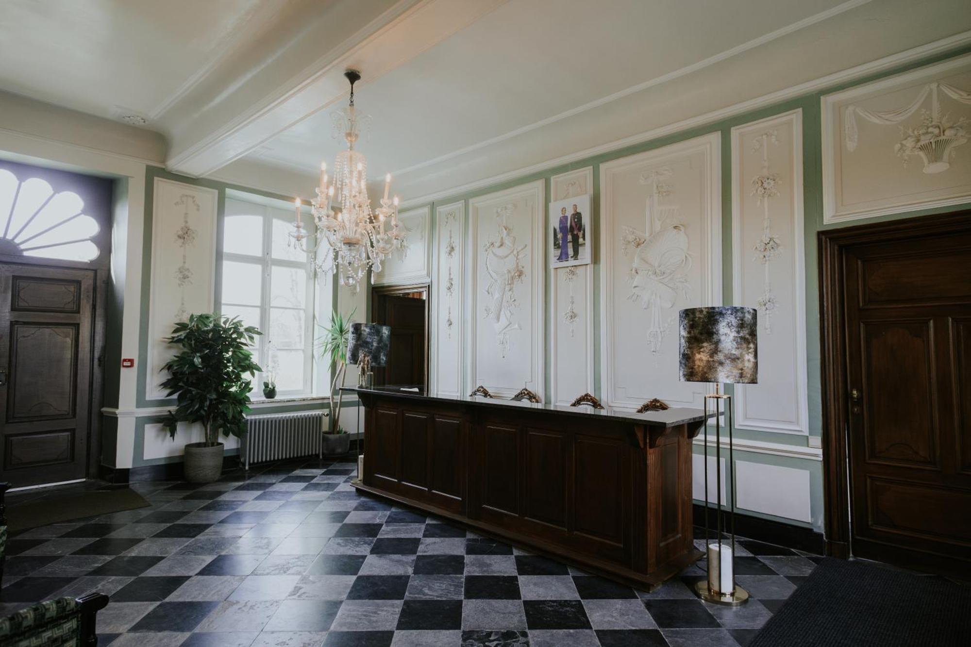 Chateau De Looz 외부 사진
